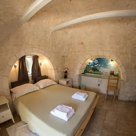 Bed & Breakfast Trullo Iris Cisternino