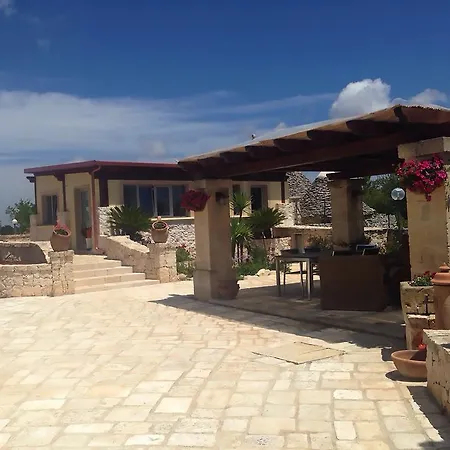 Trullo Iris Отель типа 